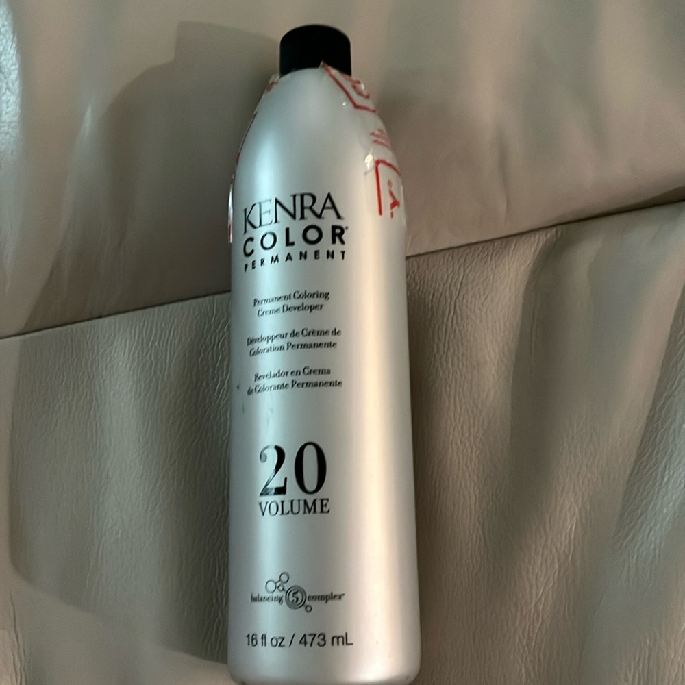 Kenra color  20 volume